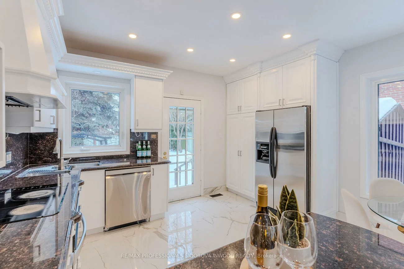 30, Boustead, High Park-Swansea, Toronto