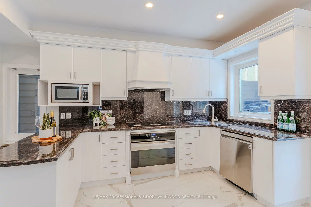 30, Boustead, High Park-Swansea, Toronto