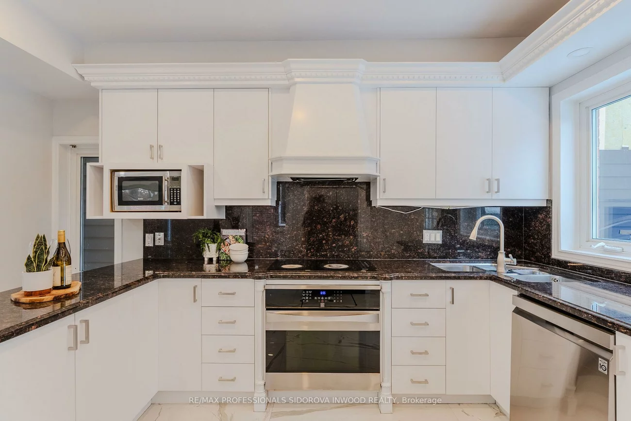 30, Boustead, High Park-Swansea, Toronto