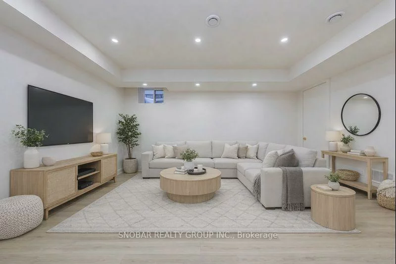 104, Newcastle, Mimico, Toronto