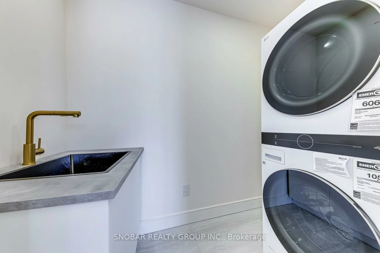 104, Newcastle, Mimico, Toronto