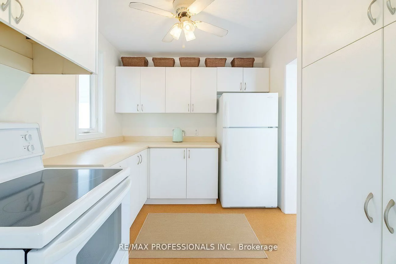 40, Warren, Lambton Baby Point, Toronto