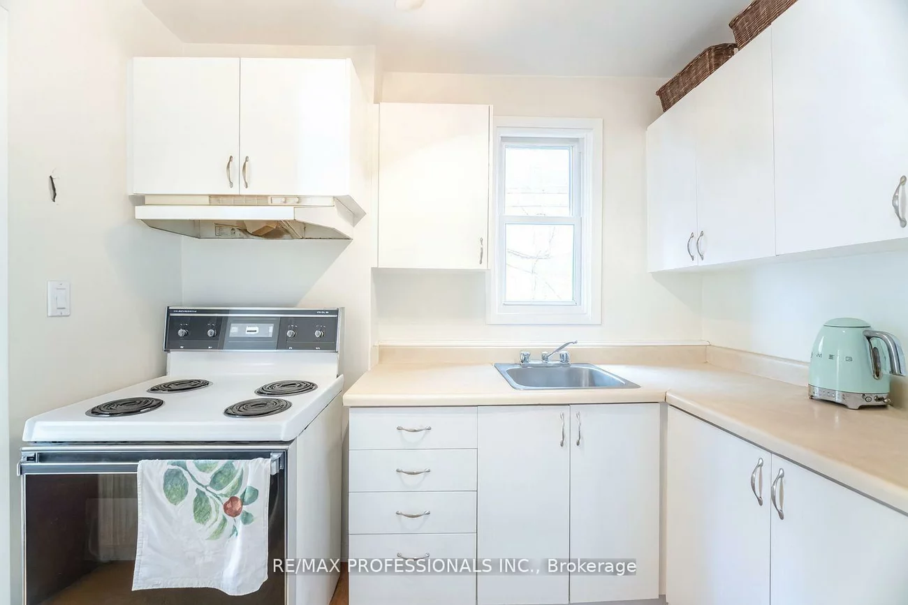 40, Warren, Lambton Baby Point, Toronto