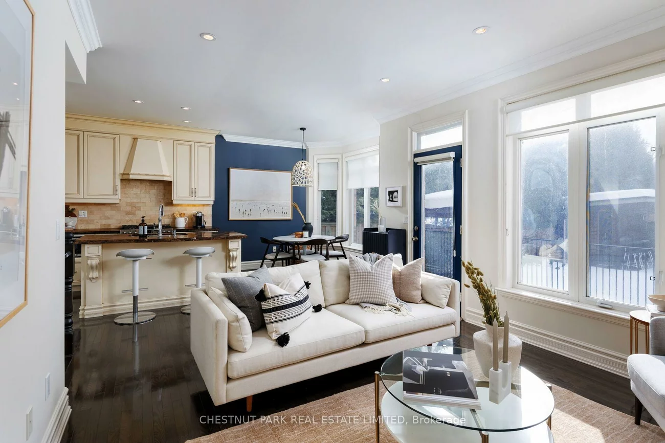 5, Tyre, Islington-City Centre West, Toronto