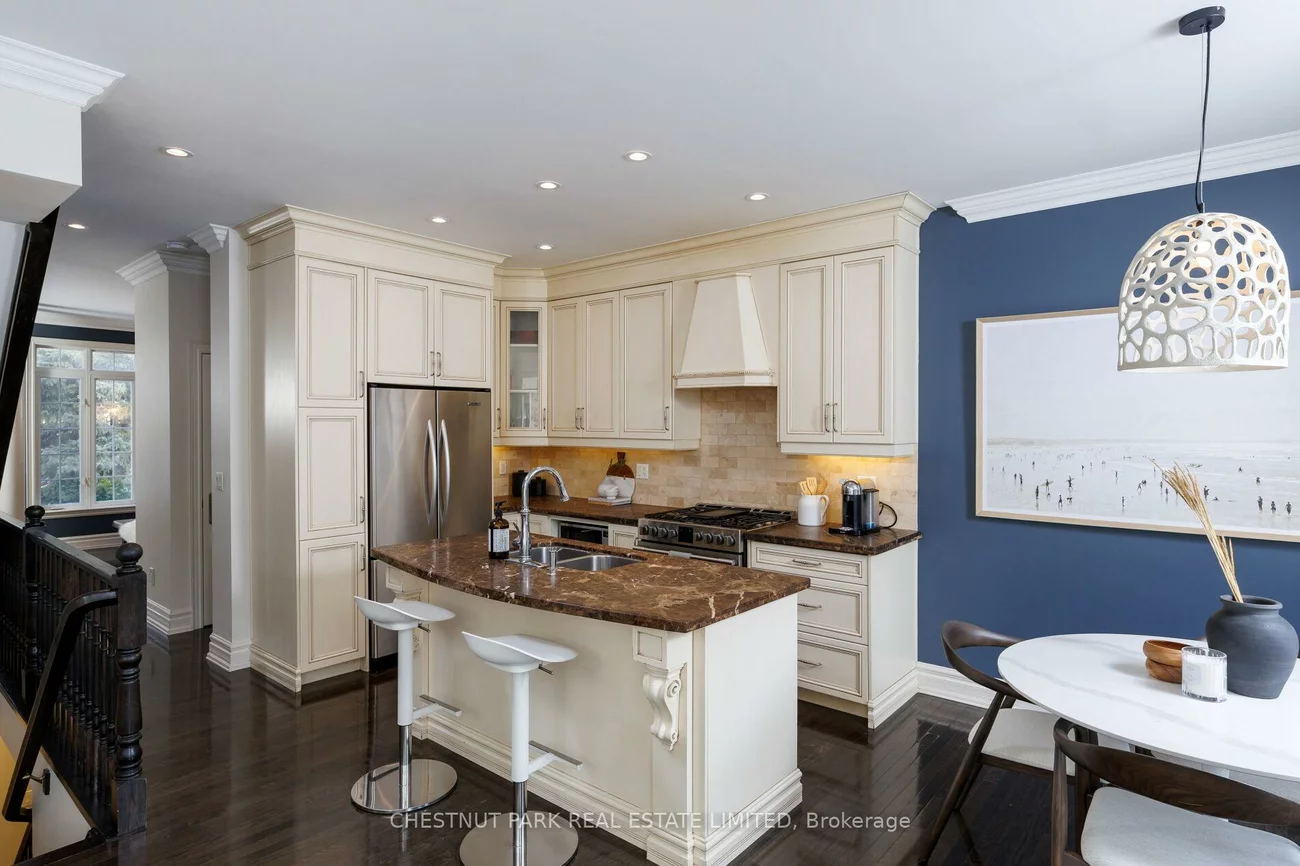 5, Tyre, Islington-City Centre West, Toronto