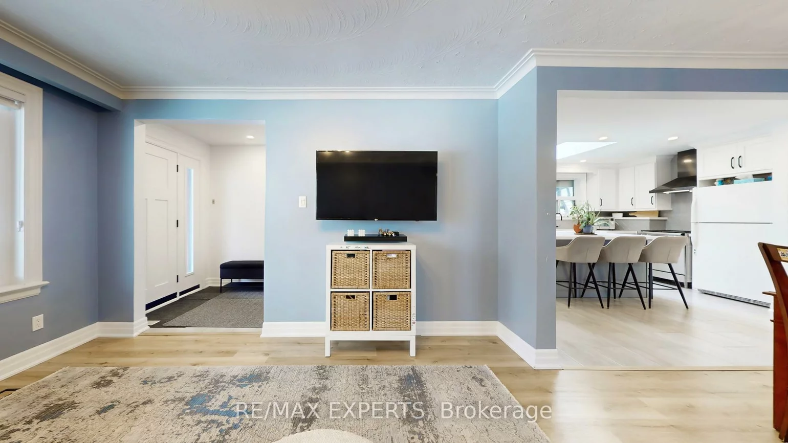 327, Jeffcoat, West Humber-Clairville, Toronto