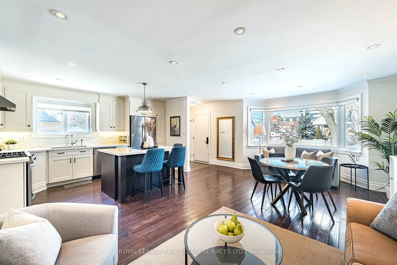 41, Ash, Long Branch, Toronto