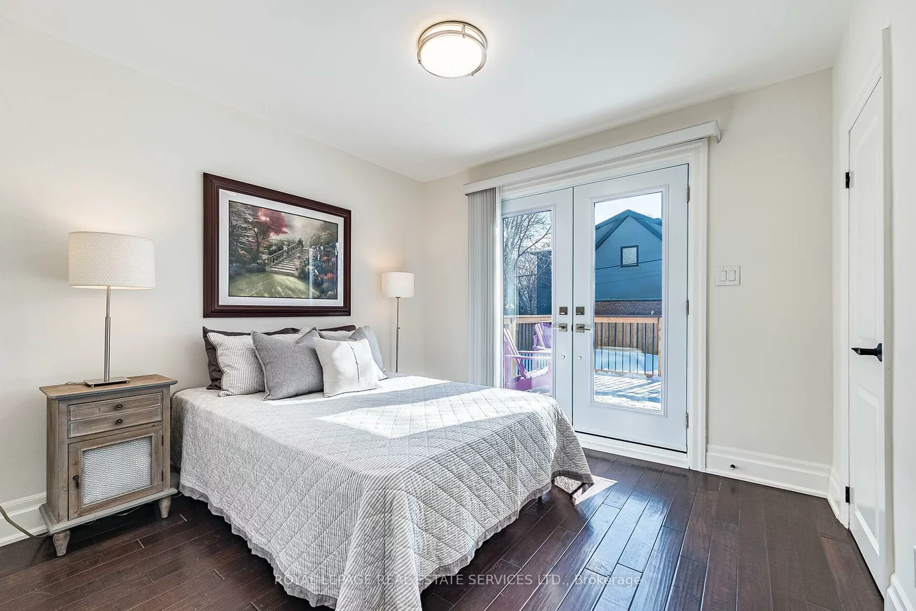 41, Ash, Long Branch, Toronto