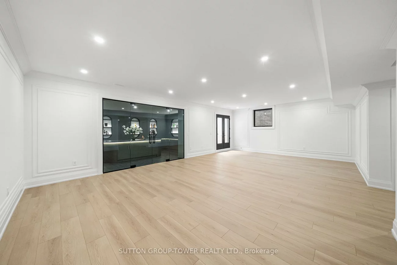 121, Edgecroft, Stonegate-Queensway, Toronto