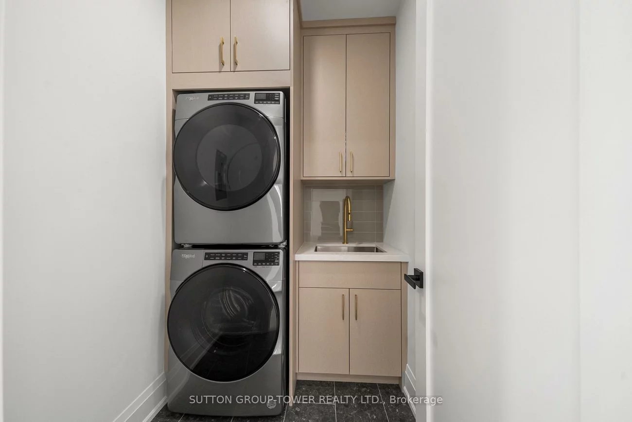 121, Edgecroft, Stonegate-Queensway, Toronto