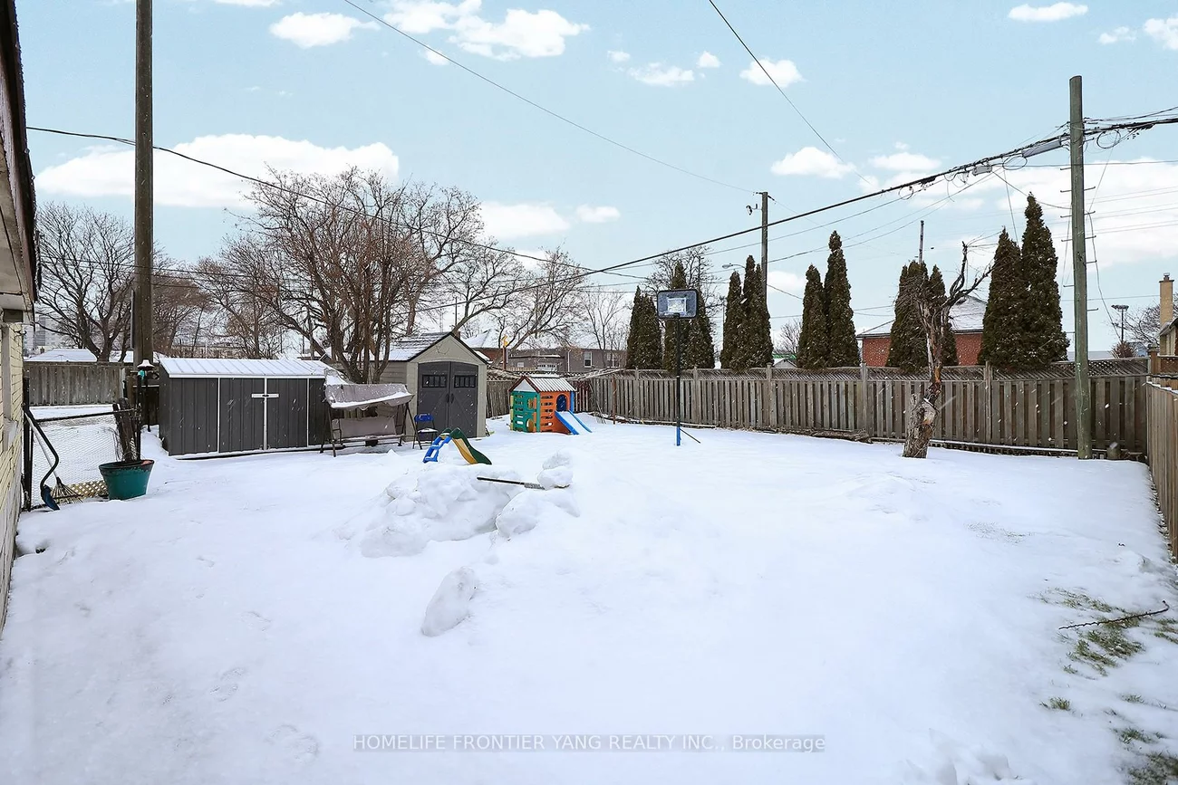 30, Silvercrest, Alderwood, Toronto