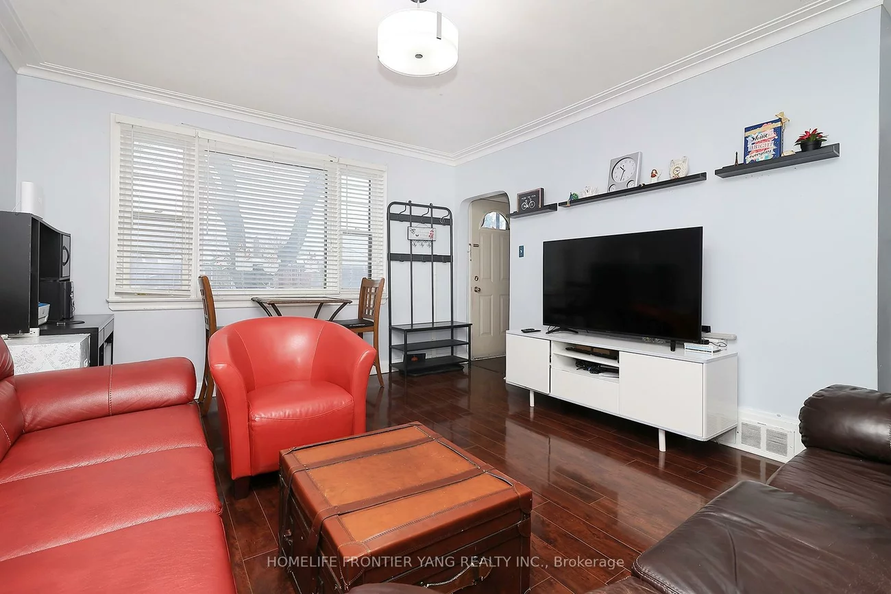 30, Silvercrest, Alderwood, Toronto