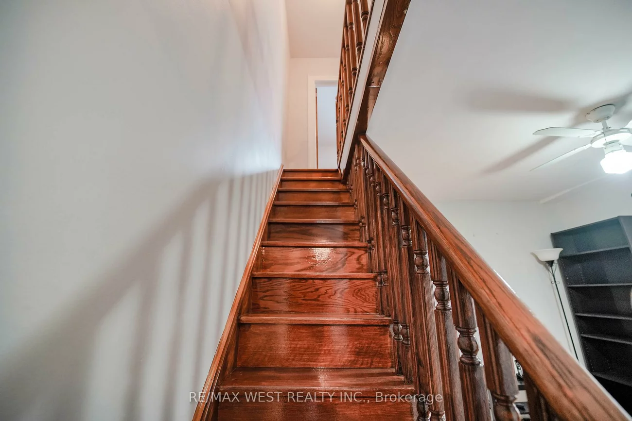 73, Chambers, Weston-Pellam Park, Toronto