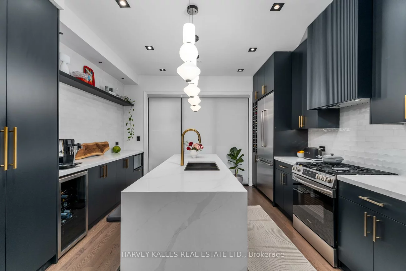 80, Daisy, Long Branch, Toronto