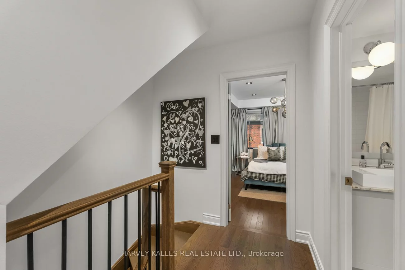 80, Daisy, Long Branch, Toronto