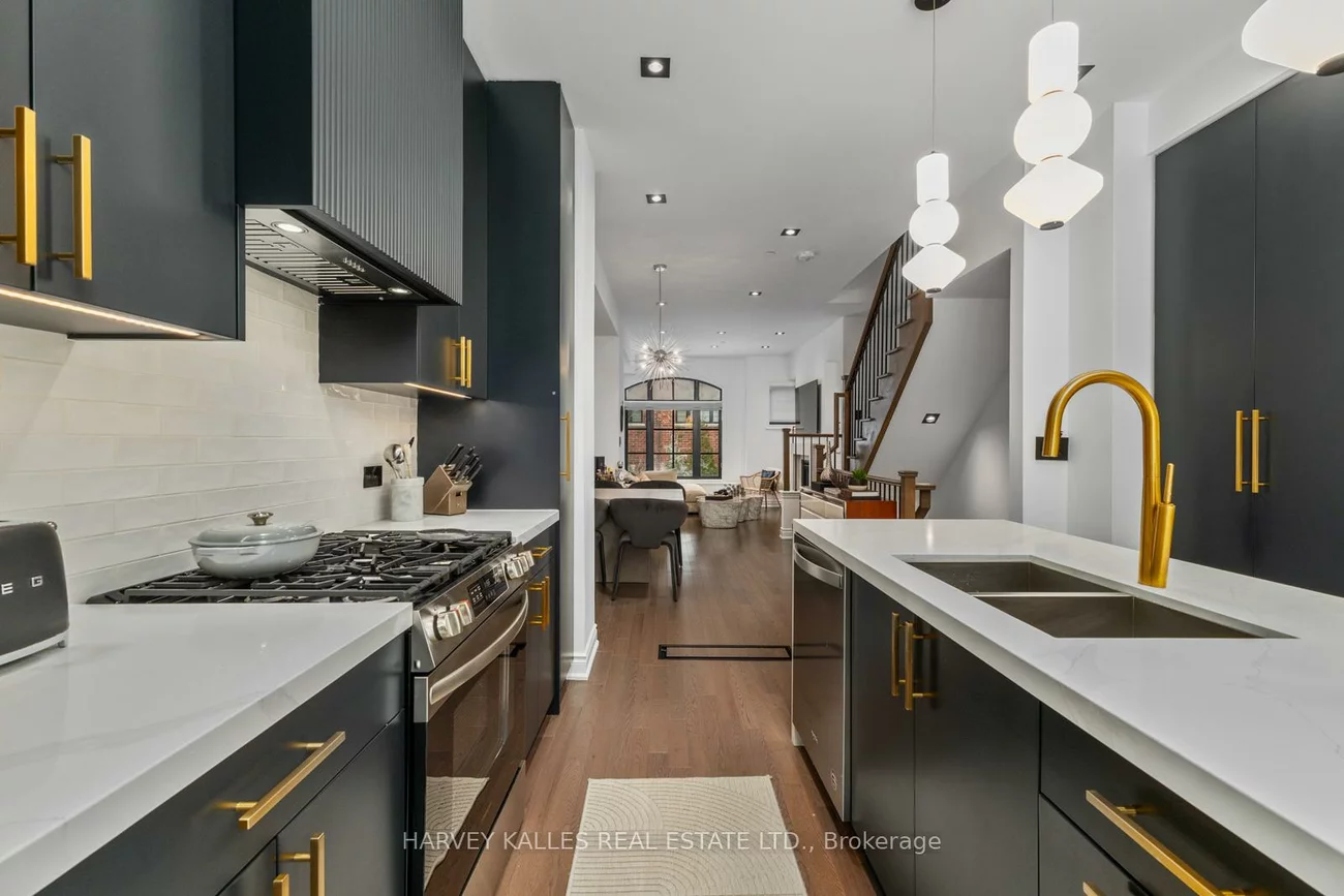 80, Daisy, Long Branch, Toronto