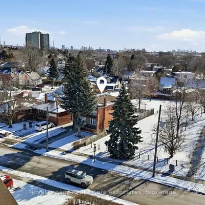 117, Harding, Brookhaven-Amesbury, Toronto