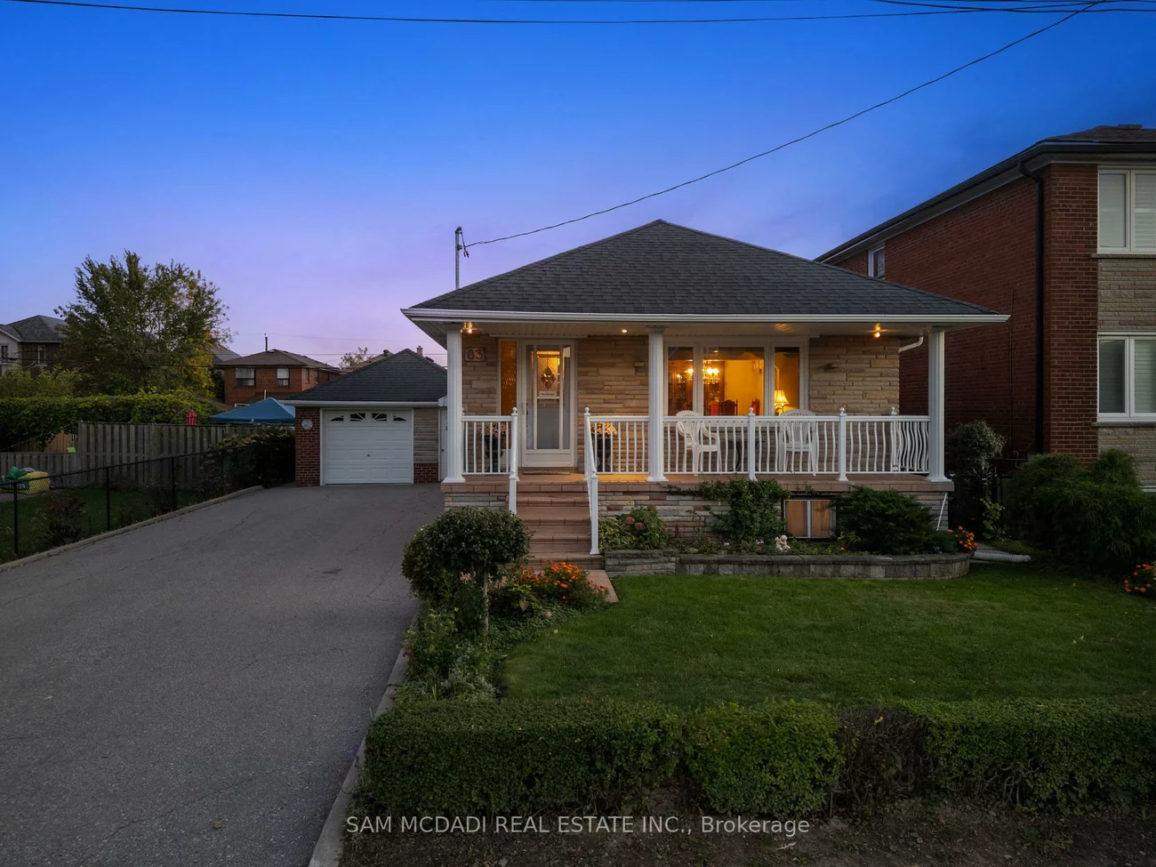 83, Evans, Mimico, Toronto