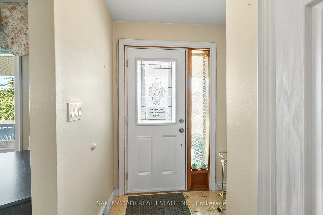 83, Evans, Mimico, Toronto