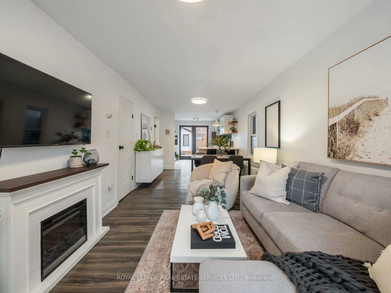 74, Chryessa, Rockcliffe-Smythe, Toronto