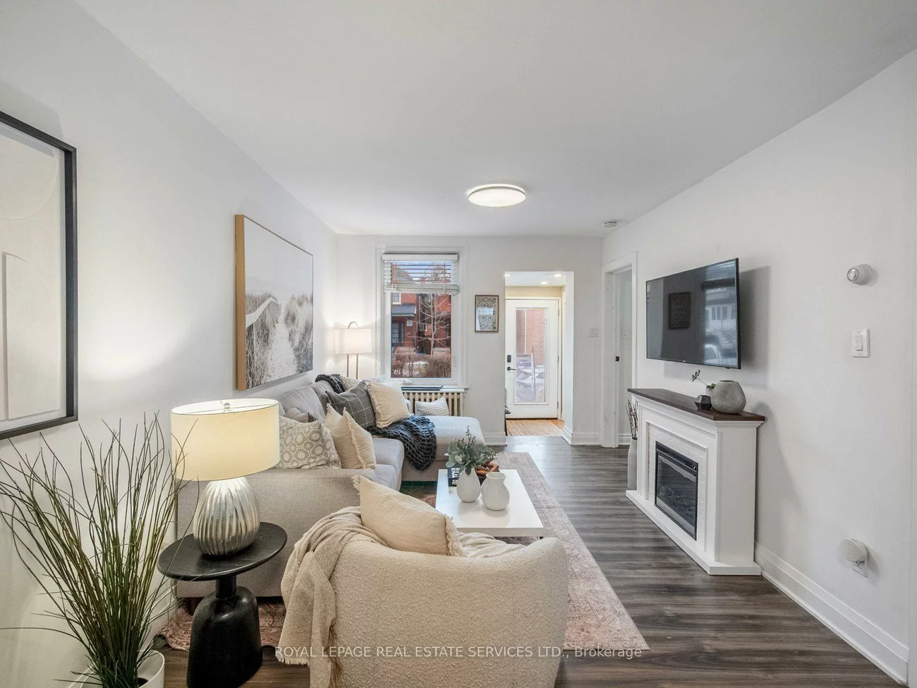 74, Chryessa, Rockcliffe-Smythe, Toronto