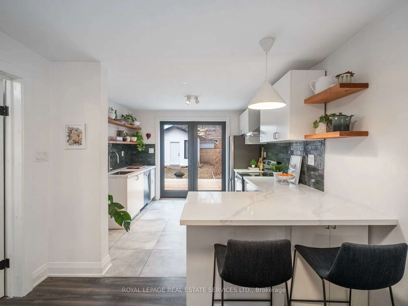 74, Chryessa, Rockcliffe-Smythe, Toronto