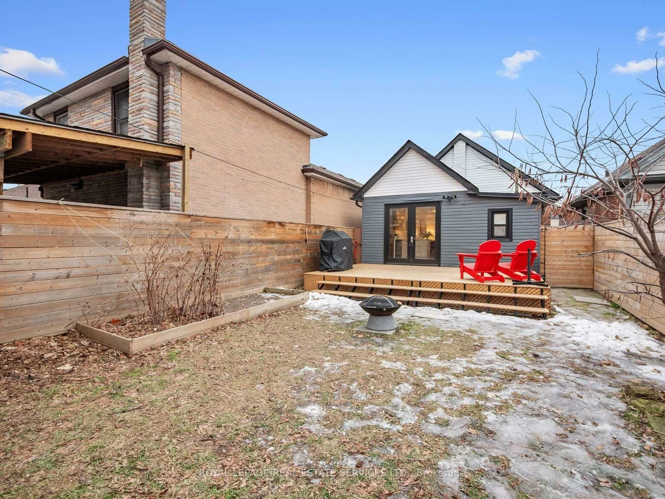 74, Chryessa, Rockcliffe-Smythe, Toronto