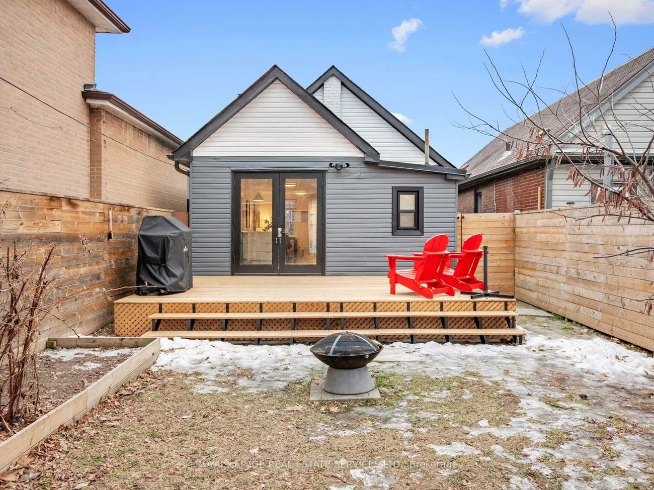 74, Chryessa, Rockcliffe-Smythe, Toronto