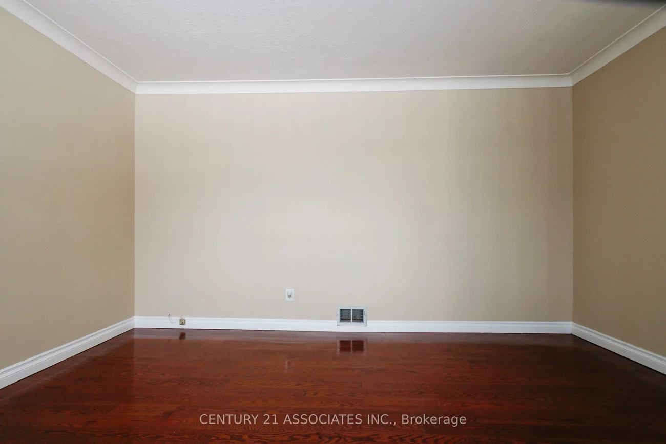 421, Lanor, Alderwood, Toronto