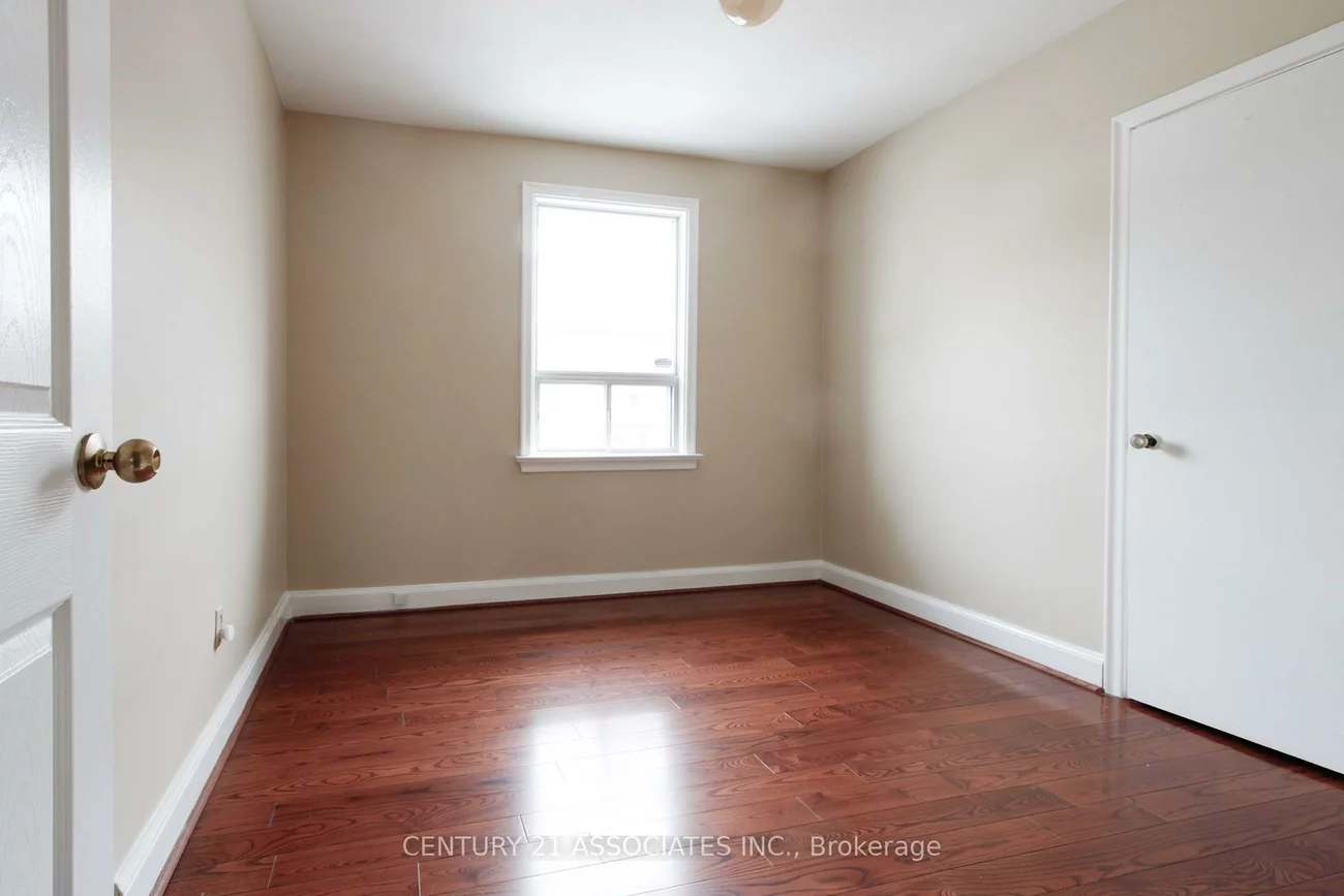 421, Lanor, Alderwood, Toronto