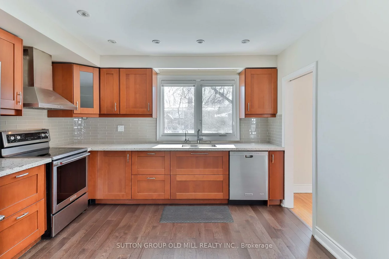 15, Manorhampton, Willowridge-Martingrove-Richview, Toronto