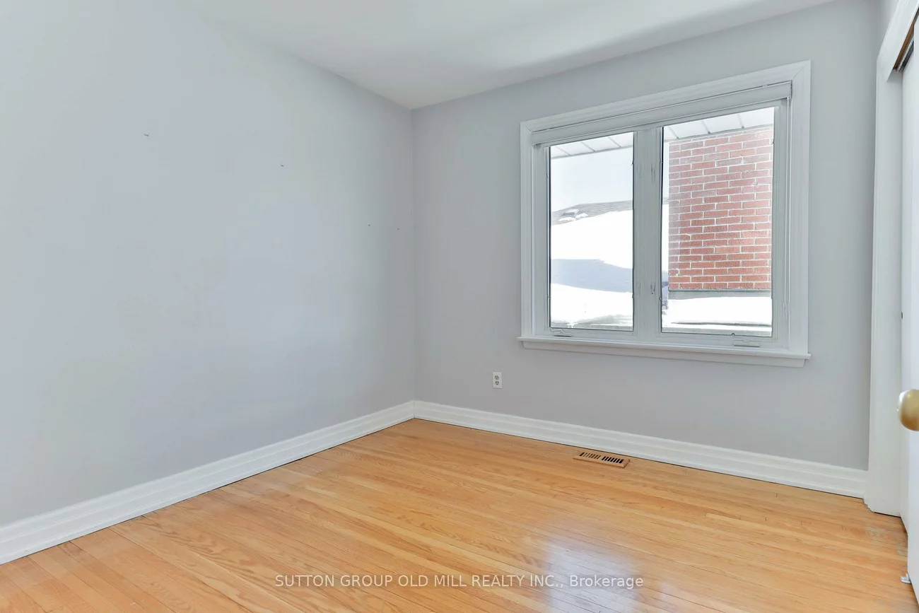 15, Manorhampton, Willowridge-Martingrove-Richview, Toronto