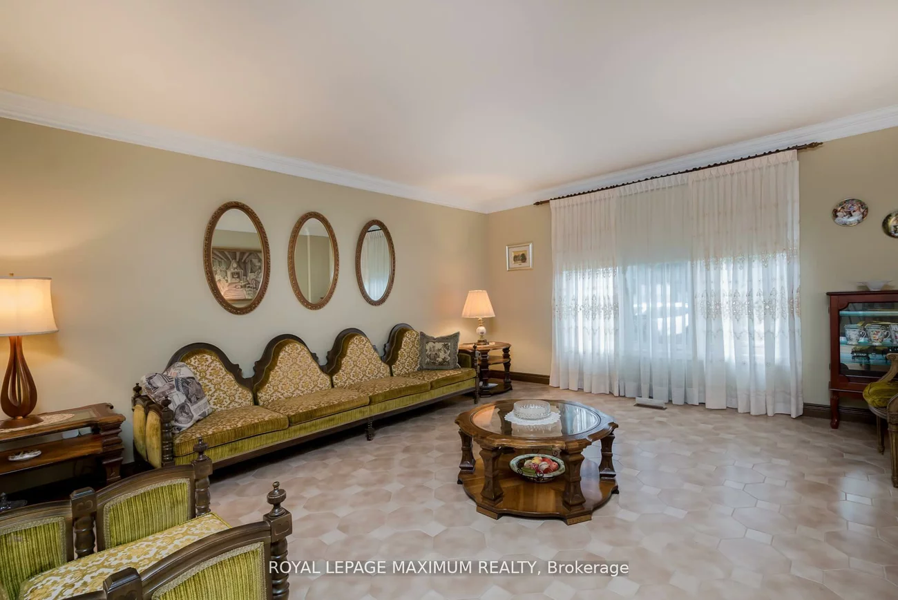 119, Glen Long, Yorkdale-Glen Park, Toronto