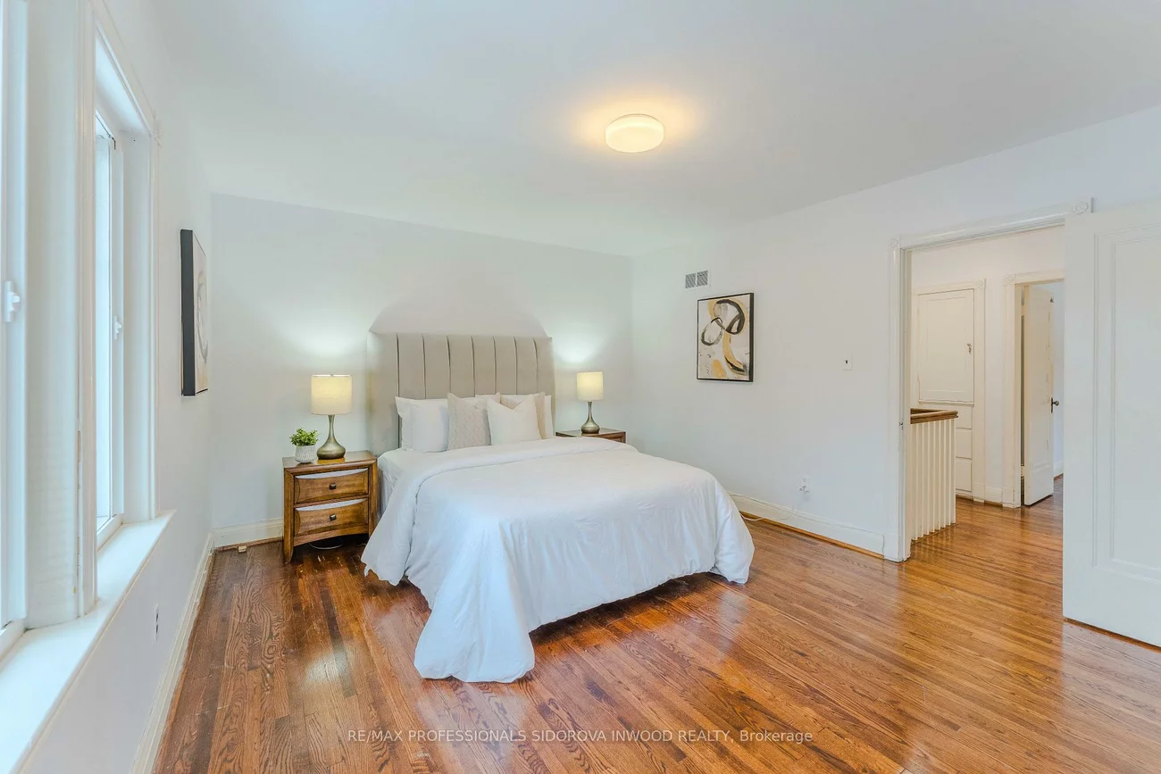 124, Evelyn, High Park North, Toronto