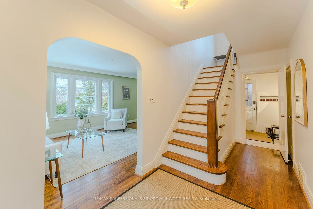 124, Evelyn, High Park North, Toronto