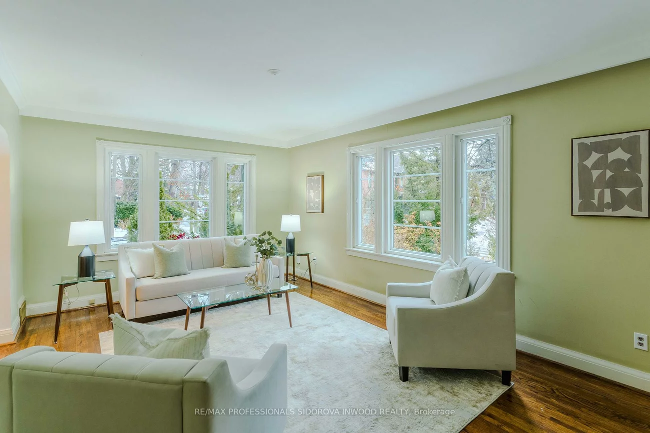 124, Evelyn, High Park North, Toronto