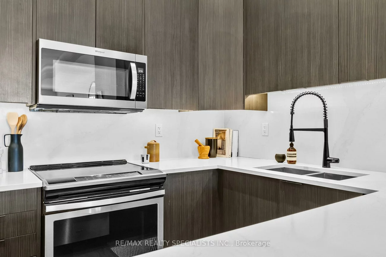 71, Elder, Long Branch, Toronto