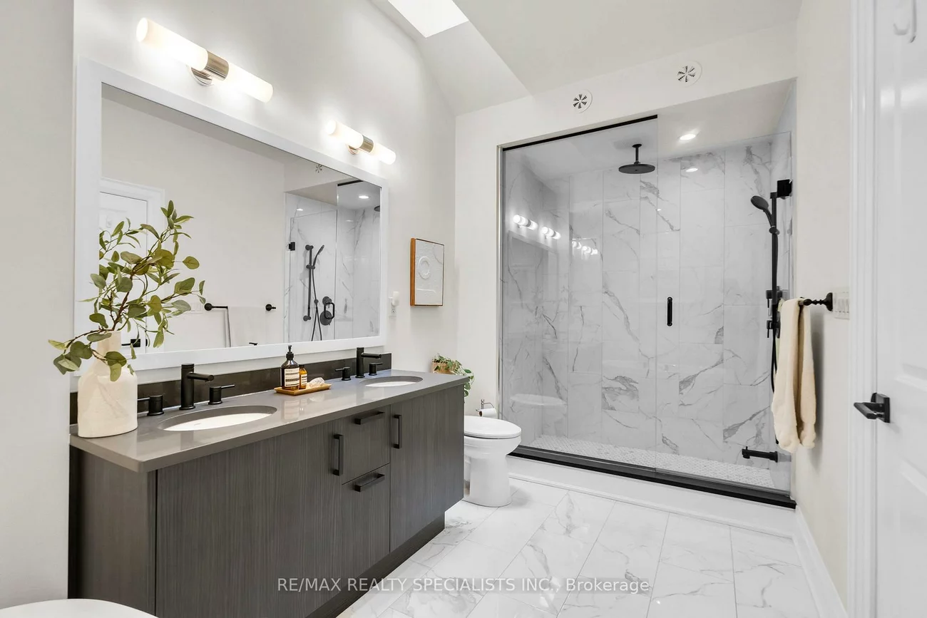 71, Elder, Long Branch, Toronto