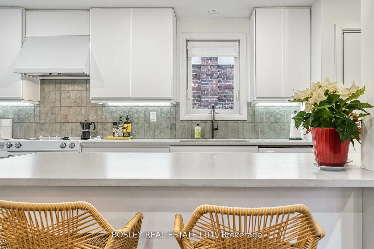 29, Patika, Weston, Toronto