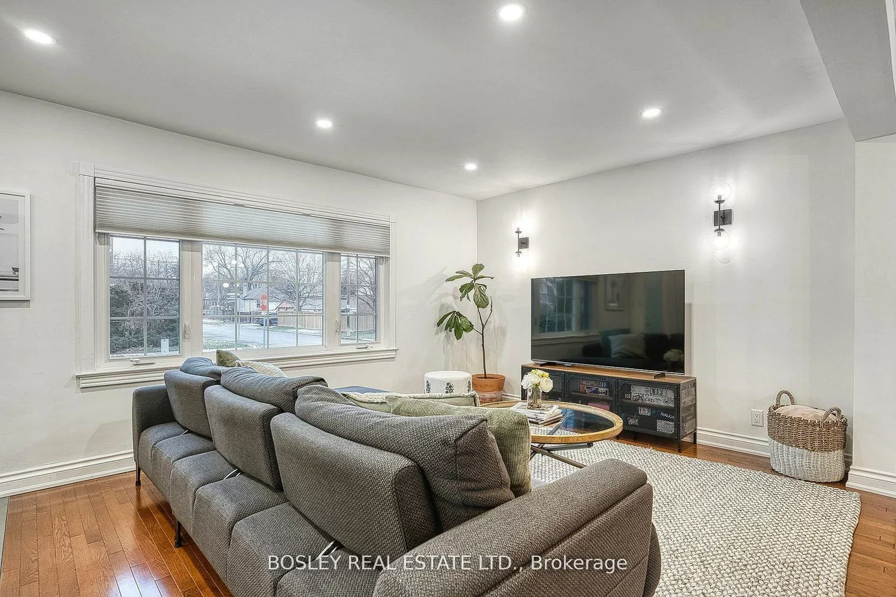 29, Patika, Weston, Toronto