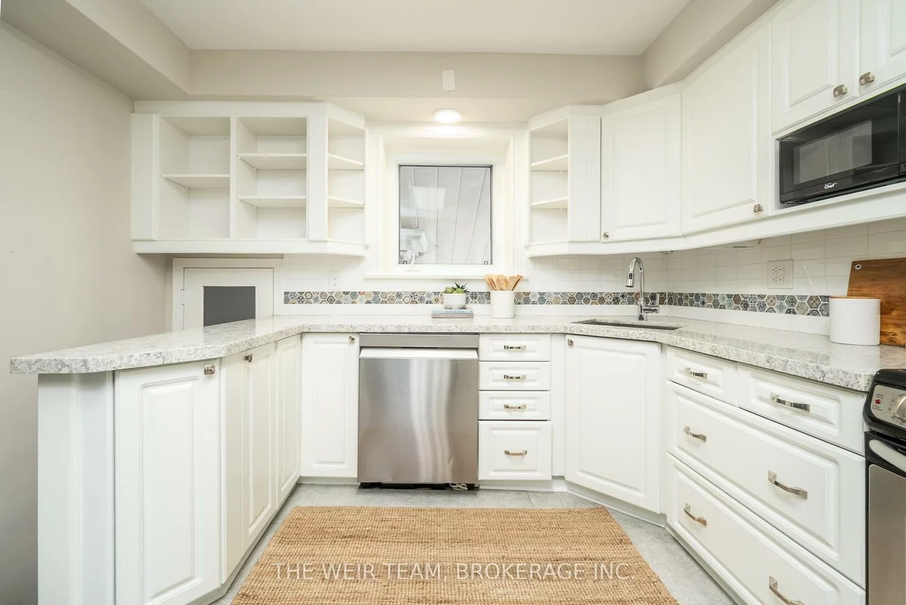 146, Queenslea, Humberlea-Pelmo Park W4, Toronto