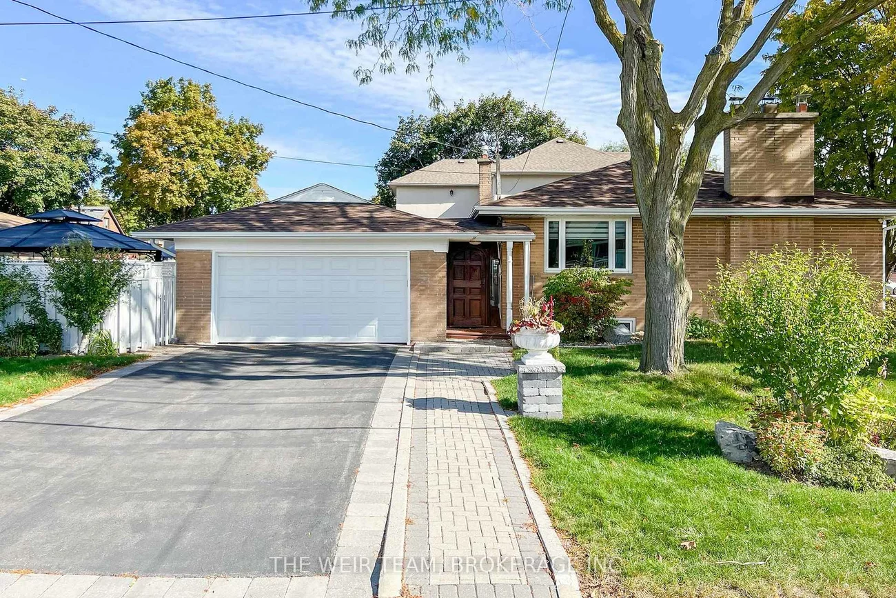 146, Queenslea, Humberlea-Pelmo Park W4, Toronto