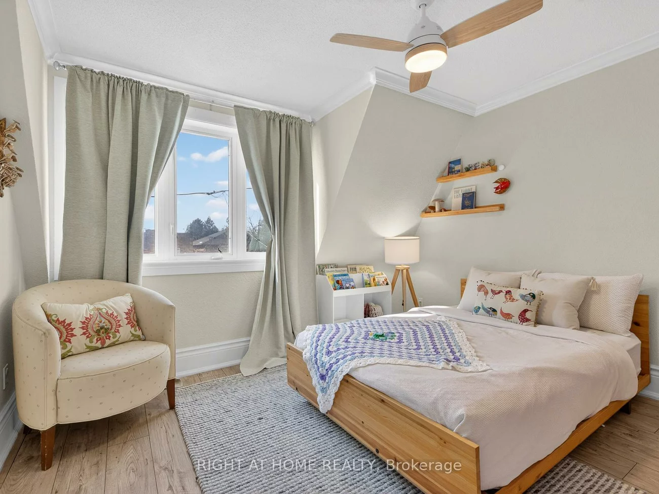 355, Caledonia, Caledonia-Fairbank, Toronto