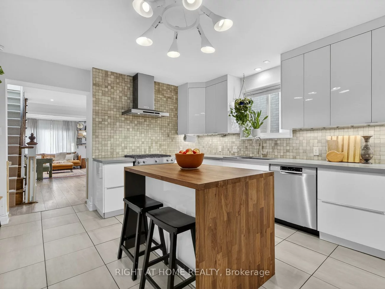 355, Caledonia, Caledonia-Fairbank, Toronto