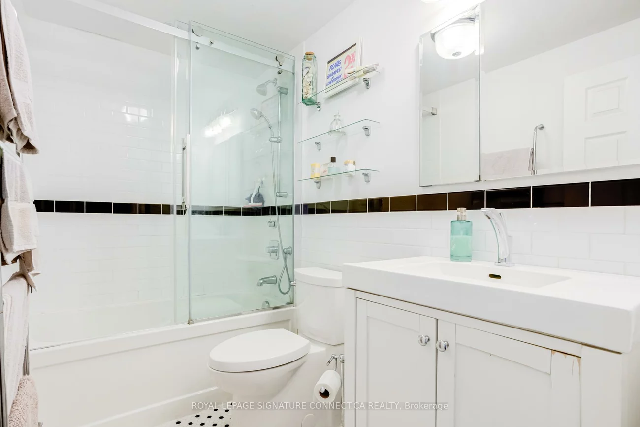 158, McRoberts, Corso Italia-Davenport, Toronto