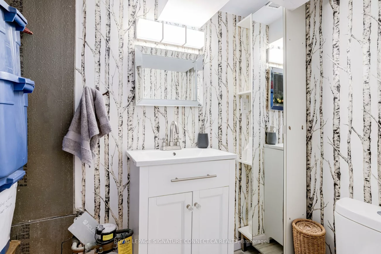 158, McRoberts, Corso Italia-Davenport, Toronto