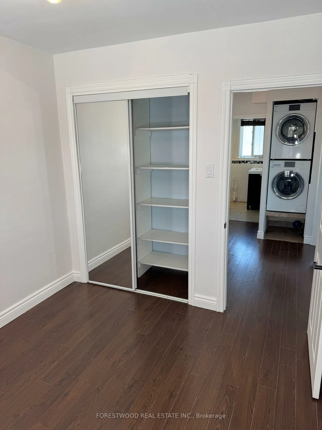 2566, Keele, Maple Leaf, Toronto