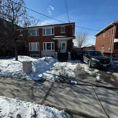 2566, Keele, Maple Leaf, Toronto