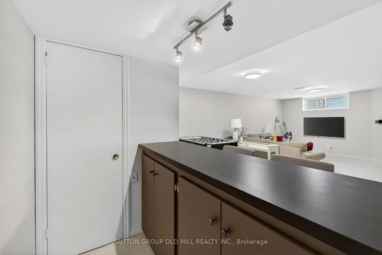 16, Brook Tree, Willowridge-Martingrove-Richview, Toronto