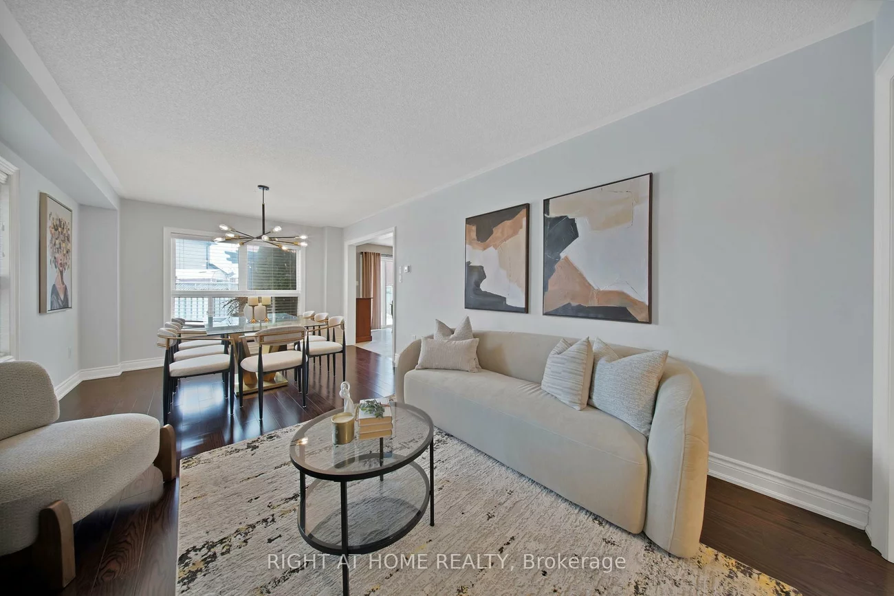 215, Queenslea, Humberlea-Pelmo Park W4, Toronto